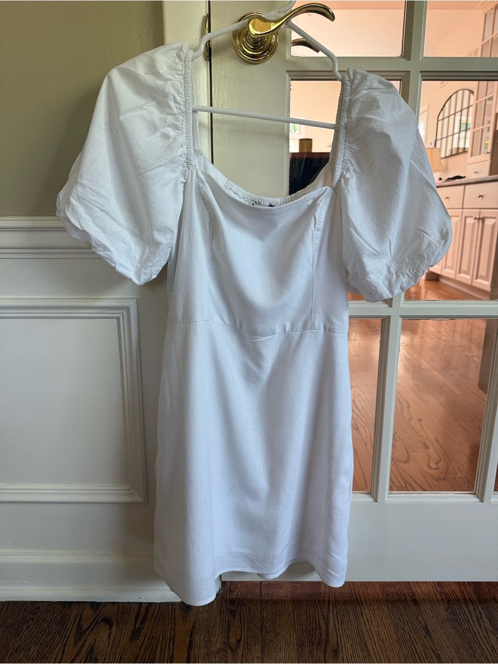 Abercrombie & Fitch White Puff-Sleeve Women's Dress
